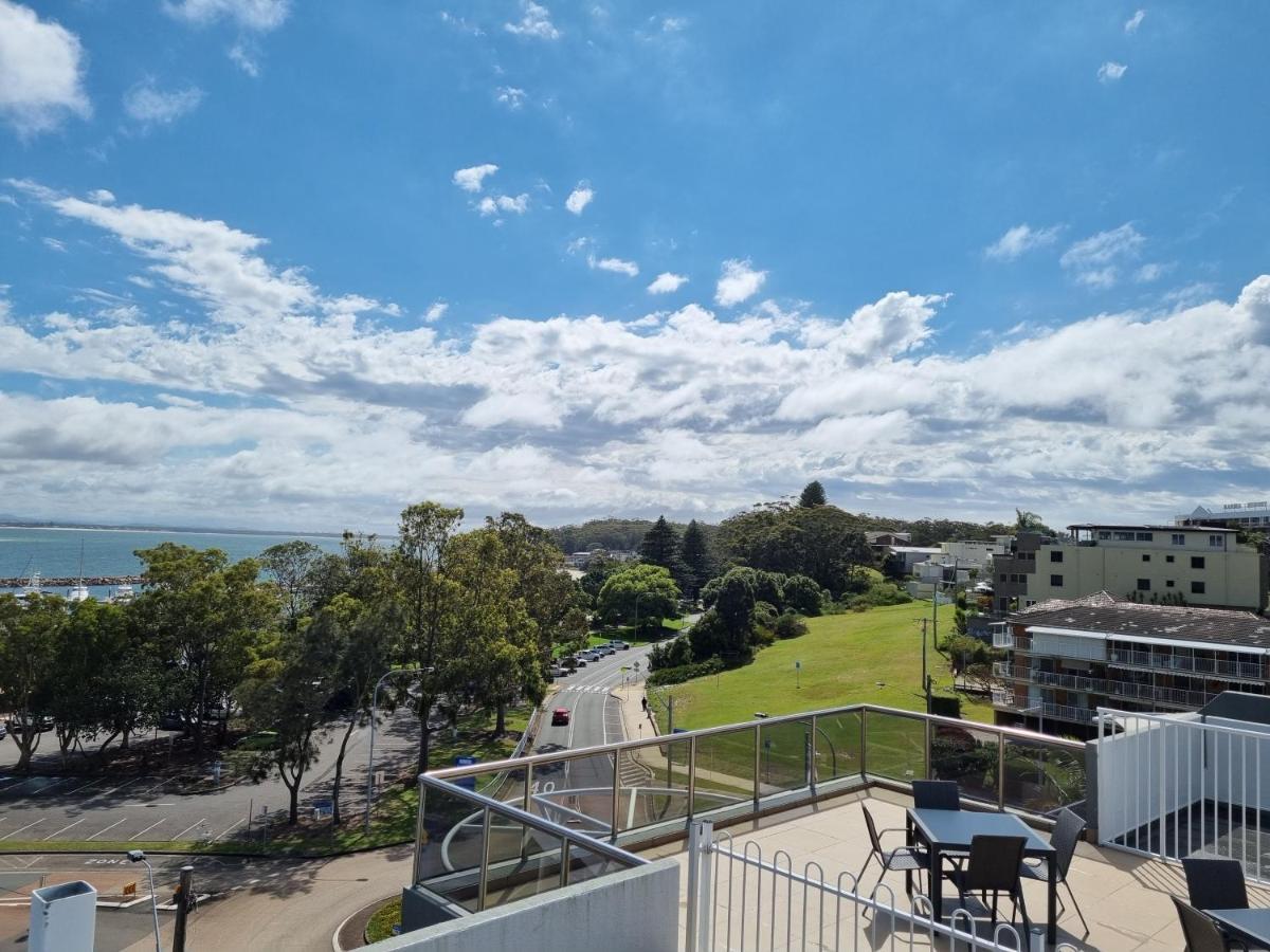 Nelson Towers Motel & Apartments Nelson Bay Bagian luar foto
