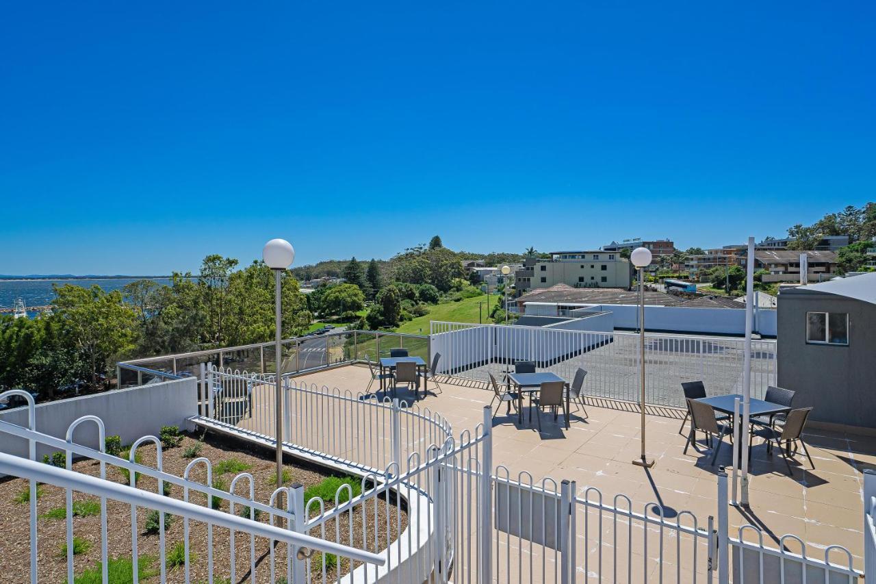 Nelson Towers Motel & Apartments Nelson Bay Bagian luar foto